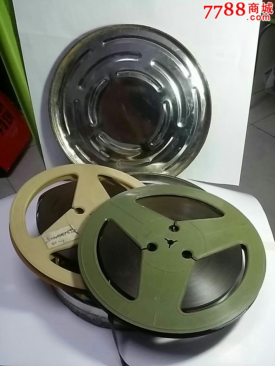 75电影胶片两盘