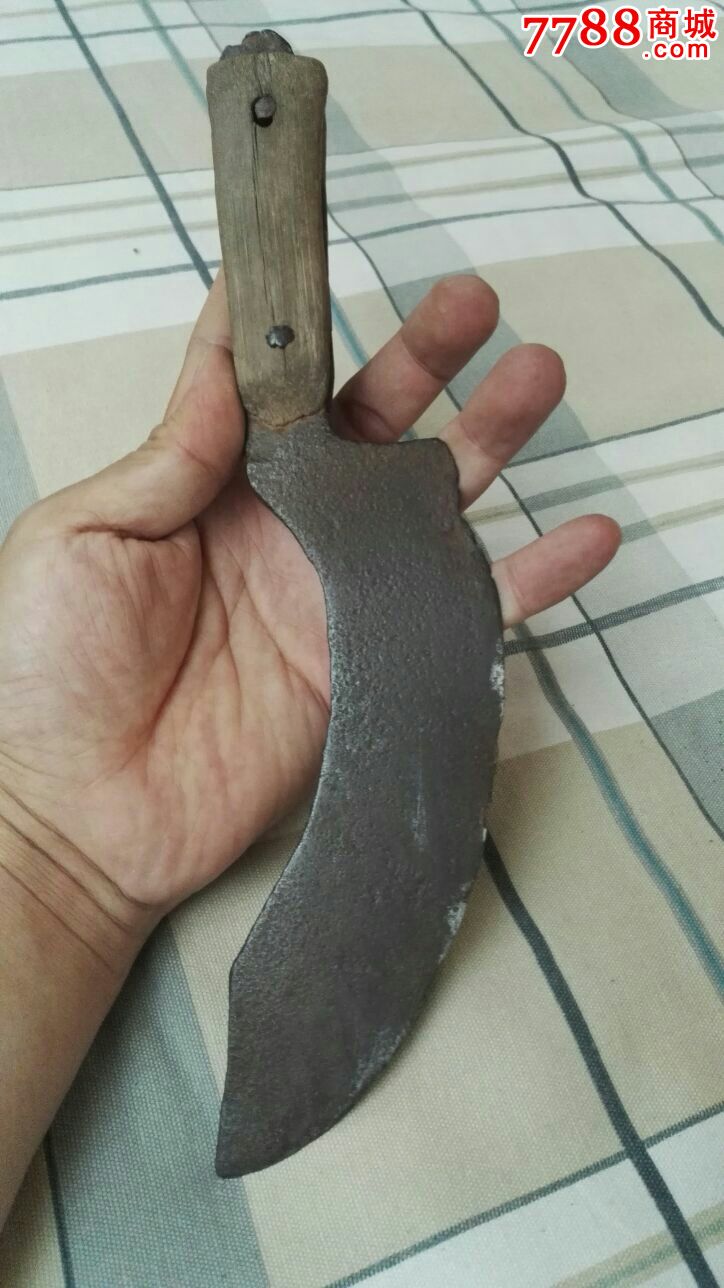 土制短刀带葫芦印记