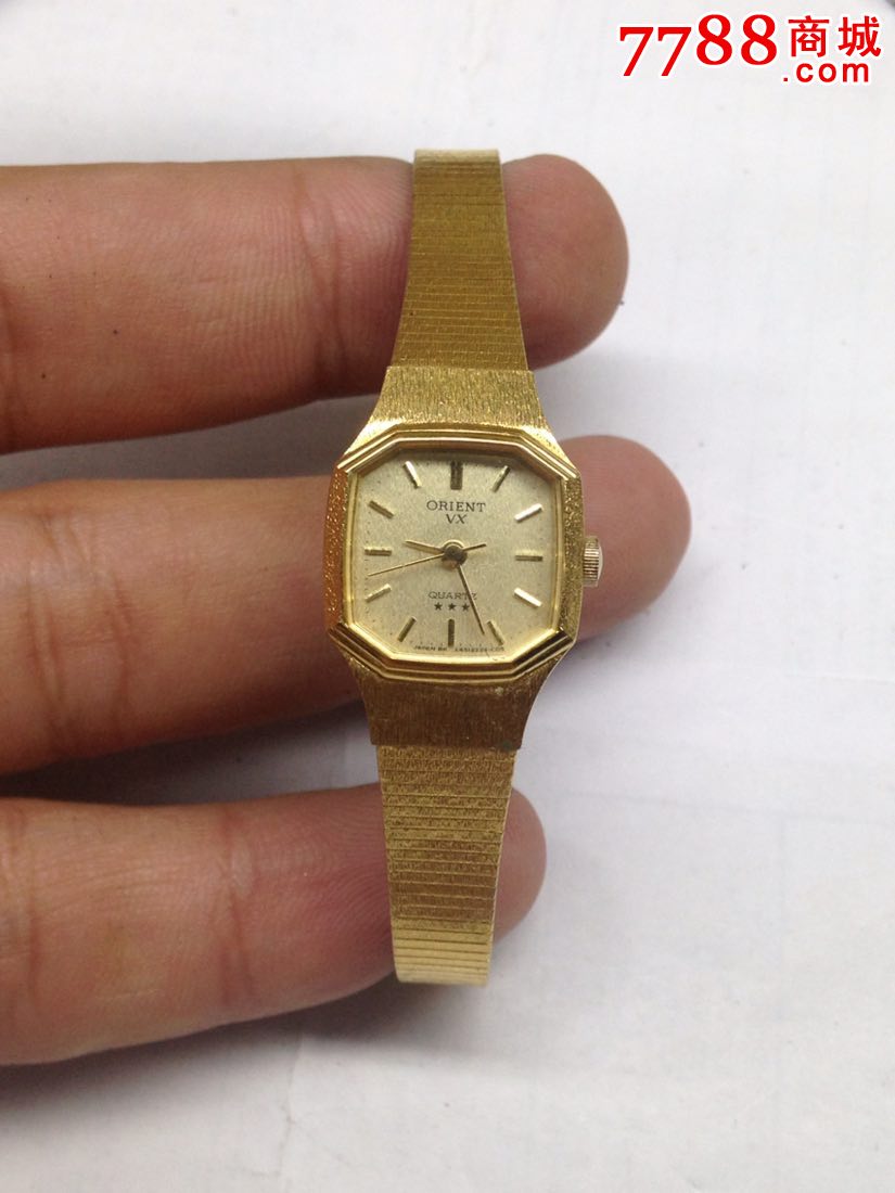 美品近新双狮包金女士石英腕表