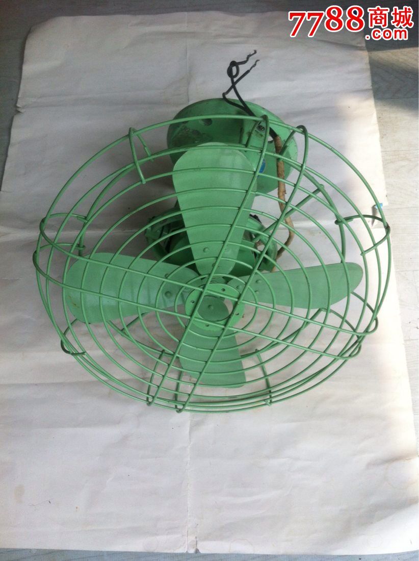 没试,早期老绿皮火车专用全向吊扇.