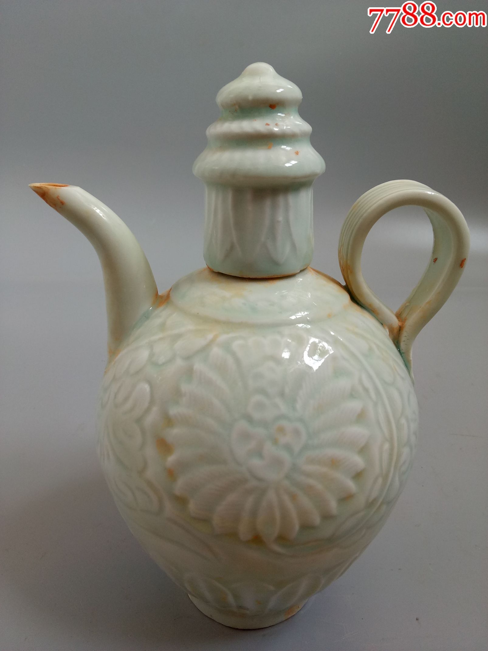 宋代官窑花卉酒壶